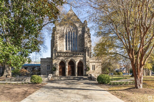 Three Chopt residents can visit St. Stephen's Episcopal Church for an uplifting message.