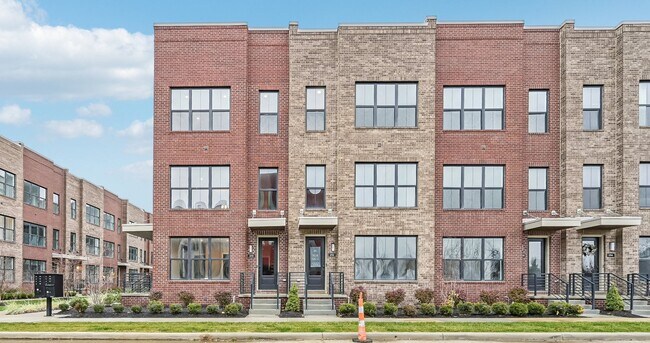 290 Dickenson St, Columbus, OH 43215 - photo 7