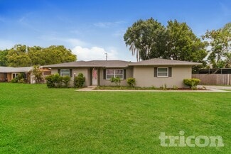 331 Mendez Dr, Sarasota, FL 34243