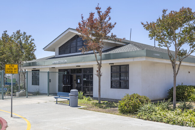The entrance of the Twin Oaks Elementary School in San Marcos.