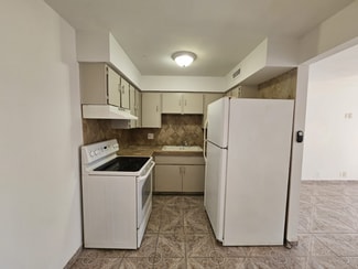 575 S Royal Crest Cir Unit 26, Las Vegas, NV 89169