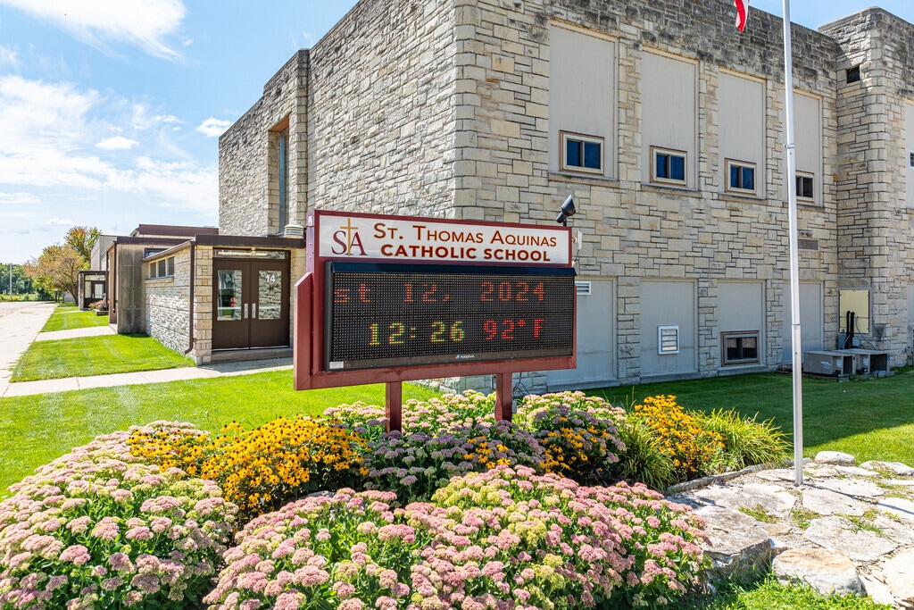St. Thomas Aquinas School is a private school in the Tichigan community of Waterford, WI.