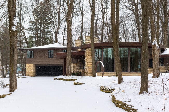 Homes designed by renowned architect Russell Barr Williamson are found in Forest Park.
