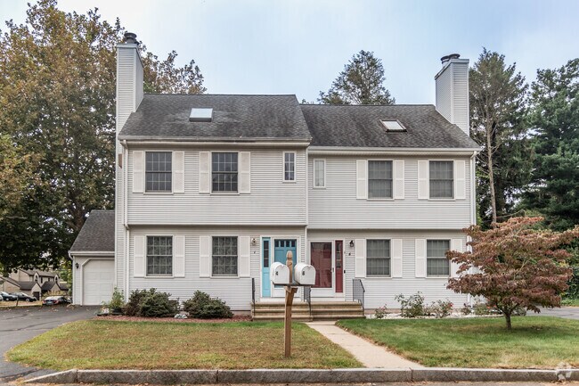 Homes with three bedrooms and three bathrooms are around $425,000 in Robertson.