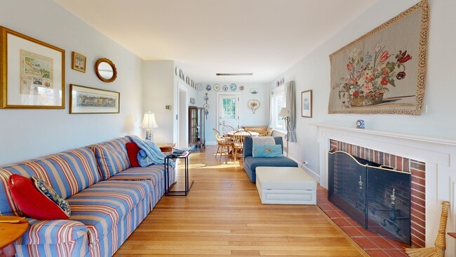 51 Barnstable St, Swampscott, MA 01907 - photo 3