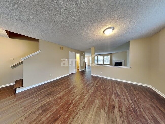 12154 Brushfield Ln, Fishers, IN 46037 - photo 6