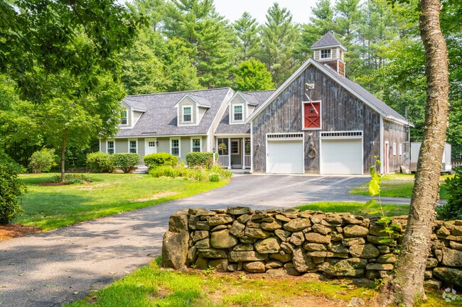 Some cape cod-style homes in Loudon have newer additions and are well maintained.