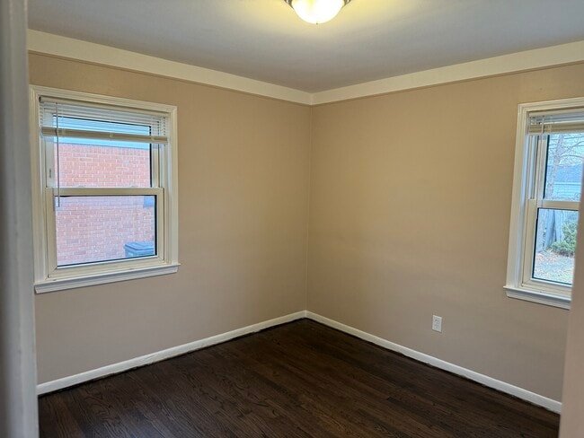 21531 Arrowhead St, Saint Clair Shores, MI 48082 - photo 5