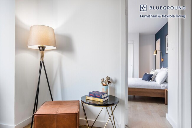 250 W 19th St unit FL10-ID210, New York, NY 10011 - photo 6