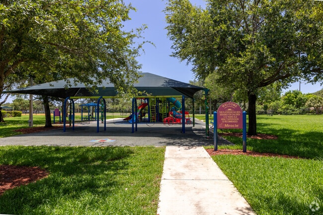 Lakside Park is also offering modern kids playground for the residents.