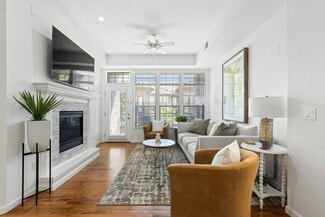 7865 Vallagio Ln, Englewood, CO 80112