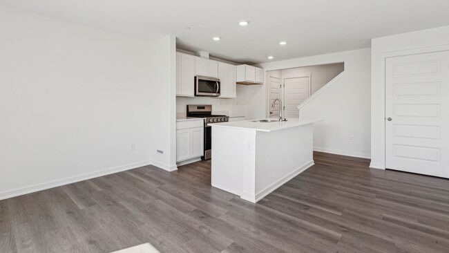 3533 Richardson Cir, Yorkville, IL 60560 - photo 2