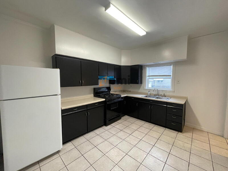 4915 Linden Ave, Hammond, IN 46327 - photo 1