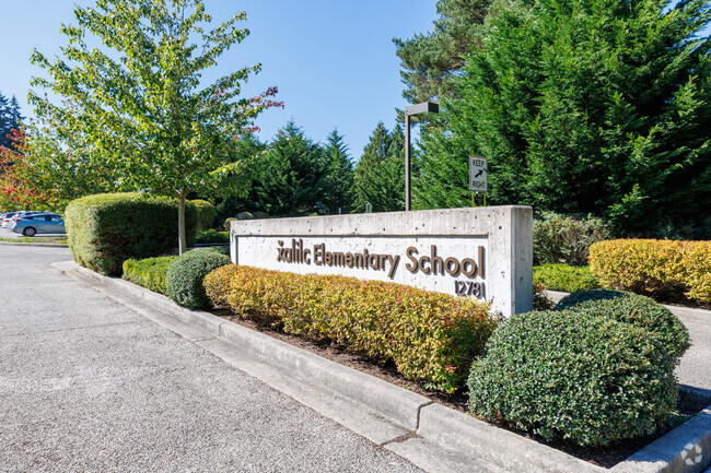 x̌alilc (Halilts) ElementarySchool