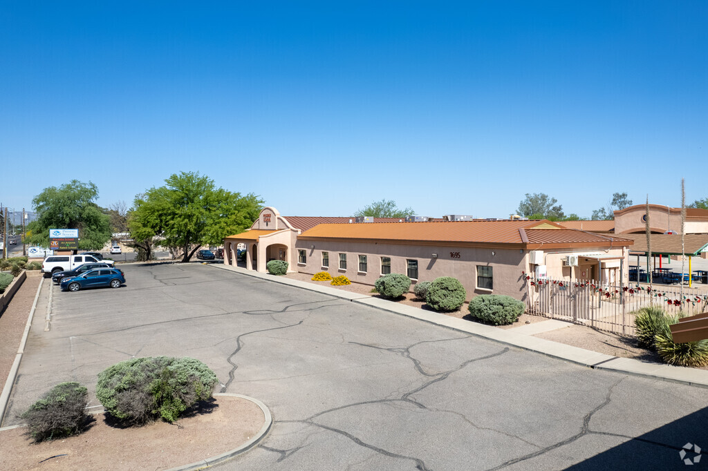 Presidio School is located in Richland Heights West.