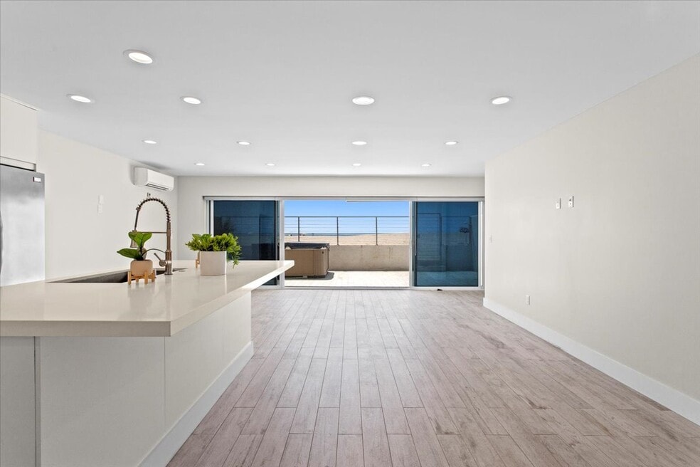 6955 Trolleyway unit A, Playa Del Rey, CA 90293 - photo 1