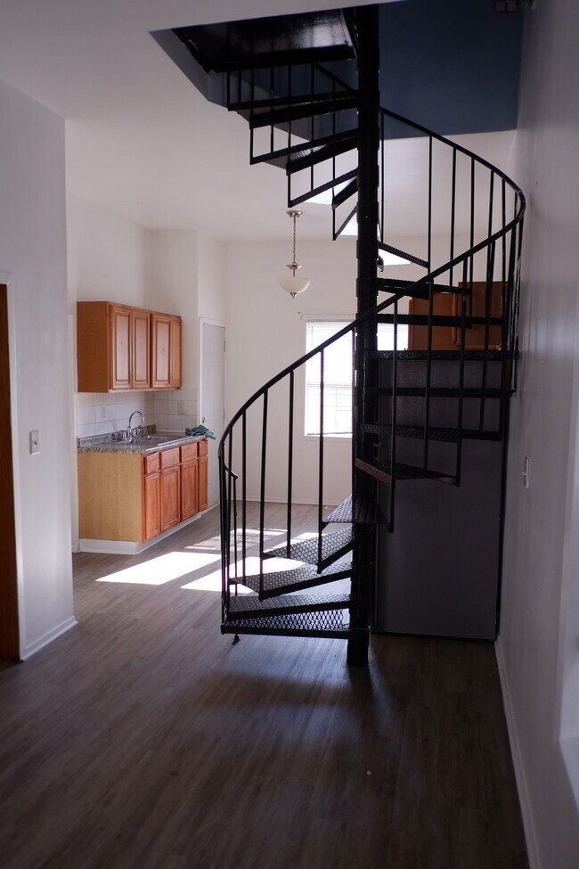 3525 W Fullerton Ave unit 2, Chicago, IL 60647 - photo 5