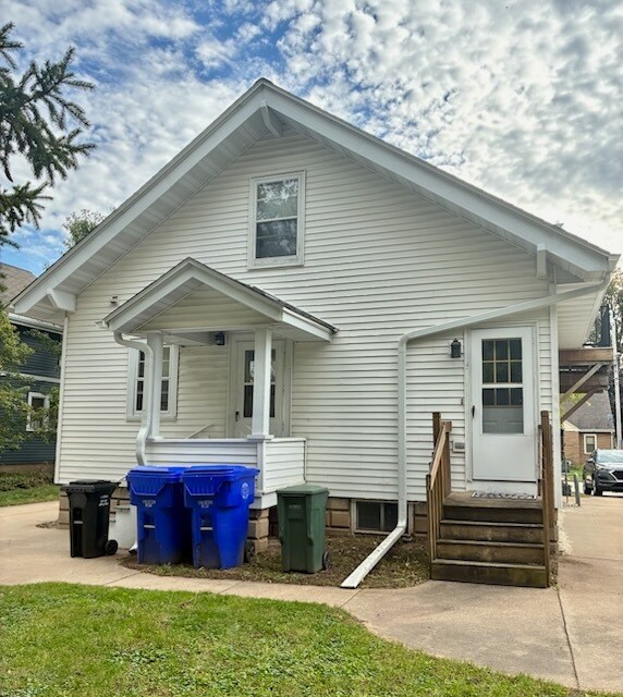 1220 W Packard St unit 1220.5 Packard St., Appleton, WI 54914 - photo 3