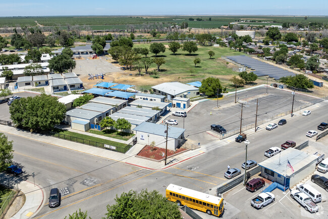 The entrance to El Puente High School in Firebaugh.