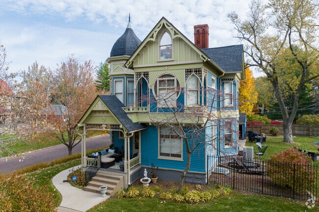 Broadway's beautiful historic houses are unlike anything anywhere else.