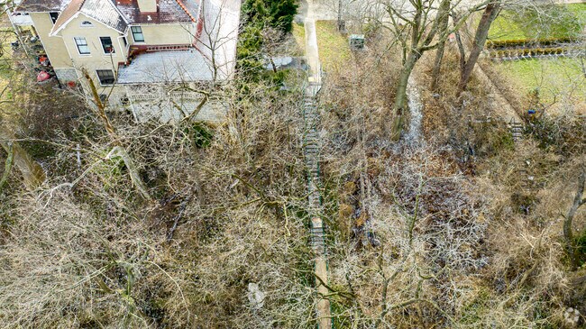 02 Clifton - Chicken Steps