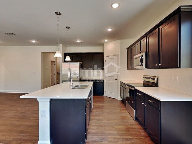 5242 Blue Mountain Dr, Auburn, GA 30011 - photo 4