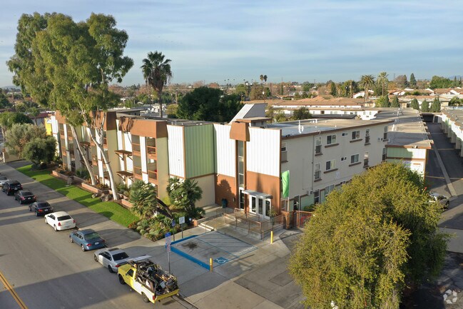Citrus Court 8121 Broadway Ave Whittier CA Homes com Citrus Court 8121 Broadway Ave Whittier CA Homes com