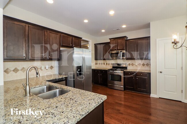 286 S Village Square, Canton, GA 30115 - photo 7