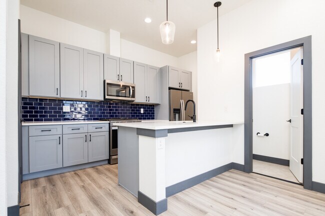 3569 S Pennsylvania St unit E, Englewood, CO 80113 - photo 5