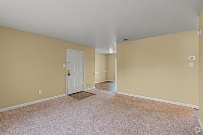2B/1B - 840 sqft