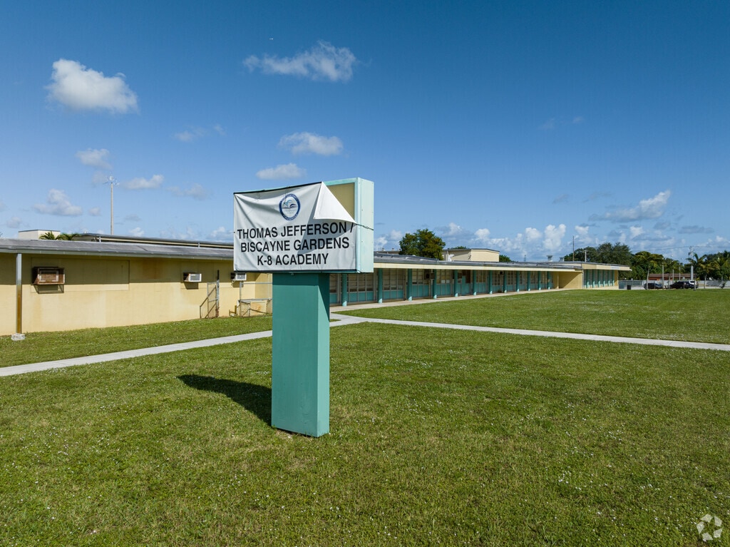 The Thomas Jefferson Middle School sign.