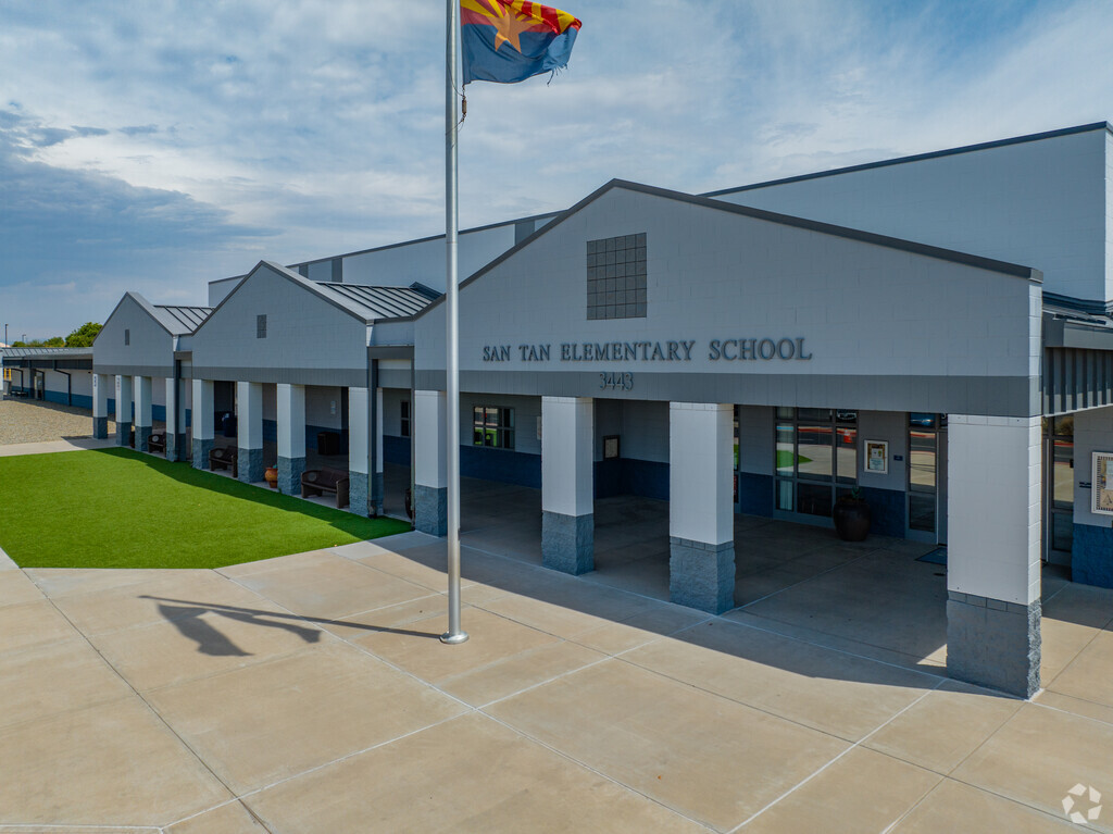 San Tan Elementary School helps children achieve their highest potential.