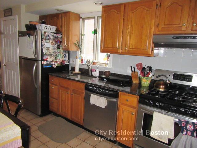 178 W 8th St unit 2, Boston, MA 02127 - photo 3