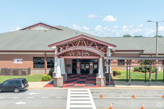 West Lawn Middle School enjoys teaching kids in Tuscaloosa.