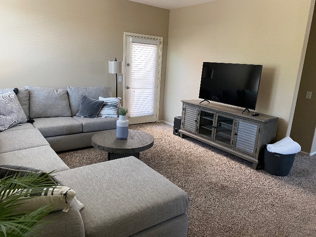 7742 W Palm Ln, Phoenix, AZ 85035 - photo 3