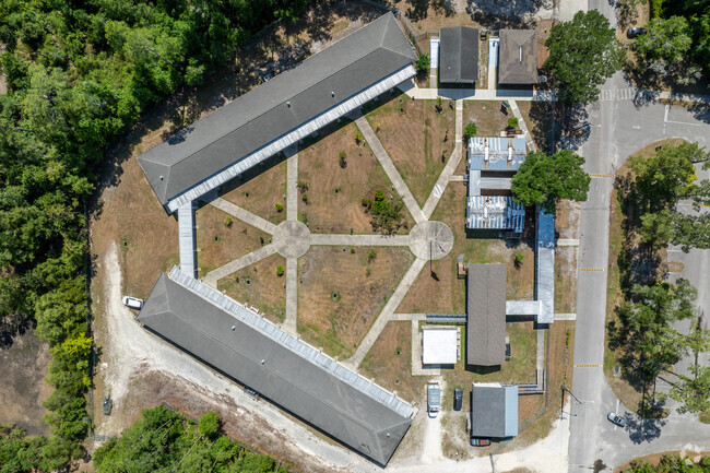 Enjoy the sights of the courtyard at Alachua Virtual Instruction Program.