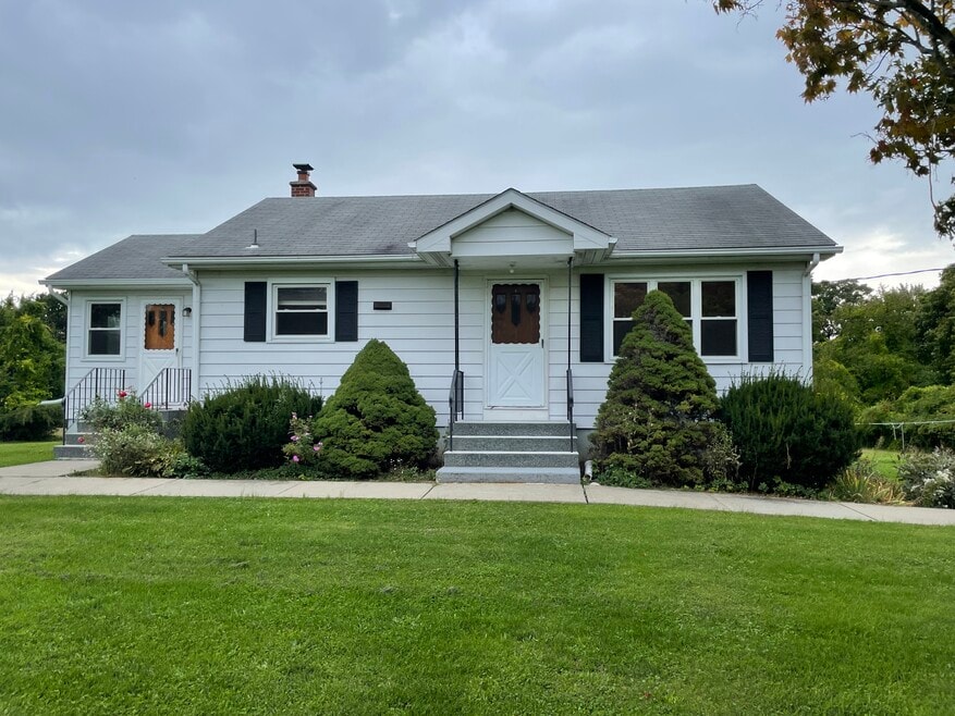 60 Bloomingrove Dr, Troy, NY 12180 - photo 1