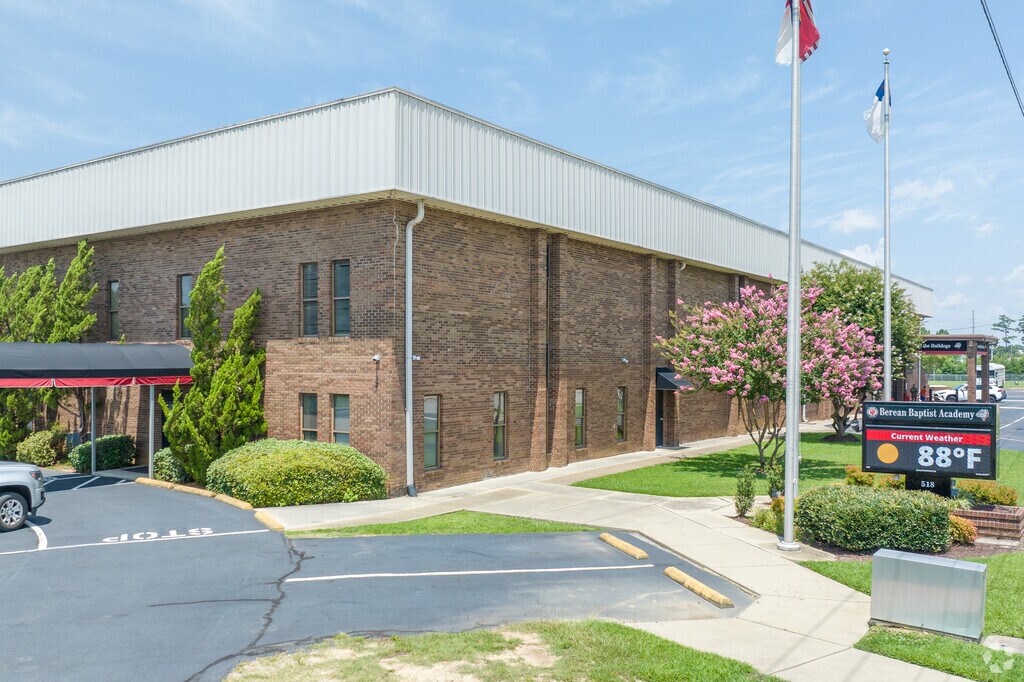 Berean Baptist Academy is located in the Lake Francis-Drake Park community of Fayetteville NC.