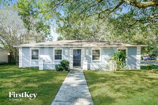 802 Briarcliff Dr, Valrico, FL 33594