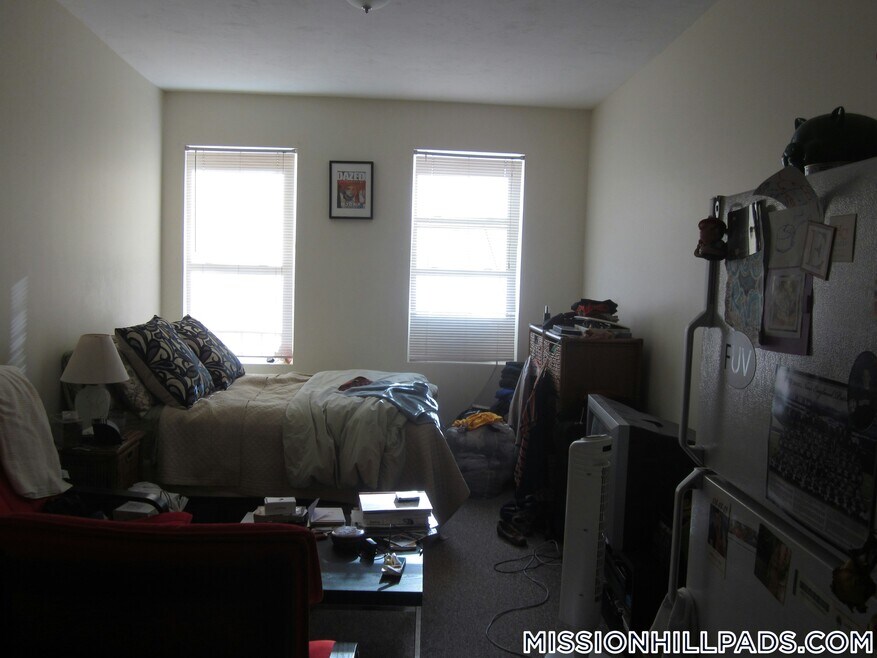 59 S Huntington Ave unit 9, Jamaica Plain, MA 02130 - photo 1