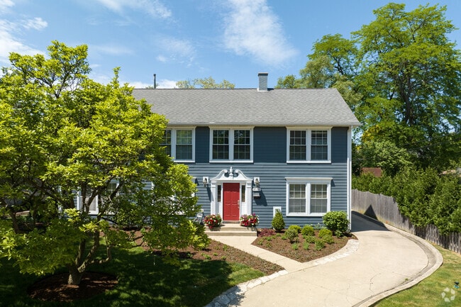 Some older homes in Northbrook the 1920's are built in the Colonial Revival style.
