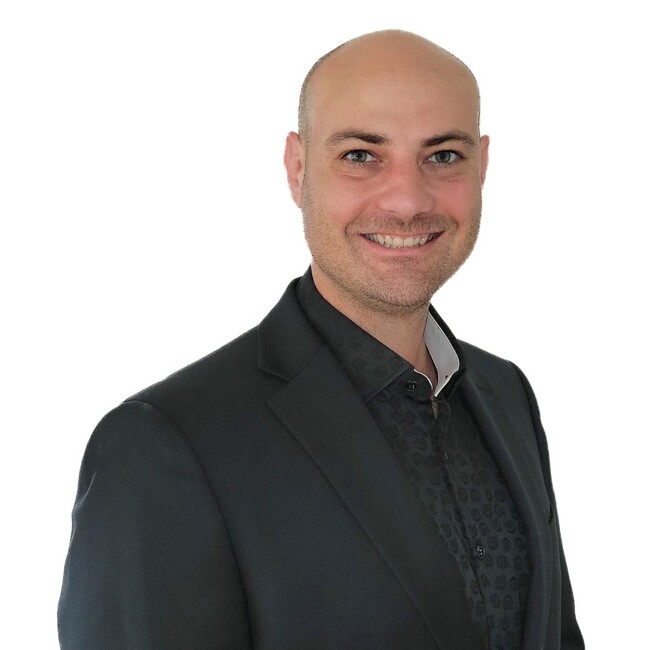 Agent Photo