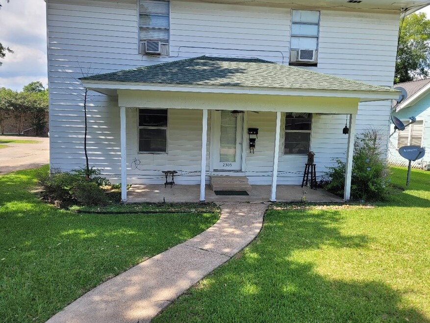 2305 Webster St unit B, Liberty, TX 77575 - photo 1