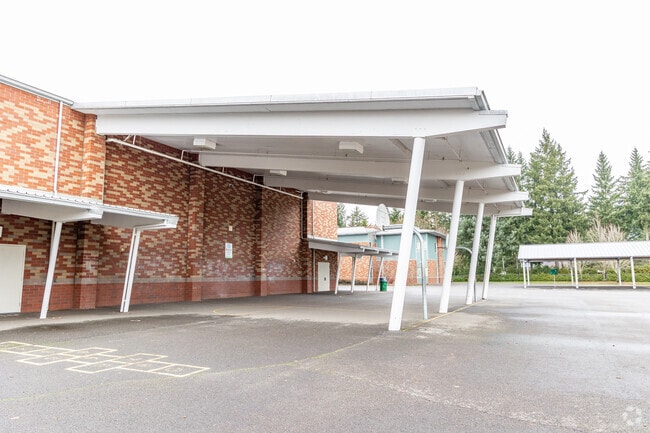 A covered basketball area at York Elementary School in Vancouver, WA.