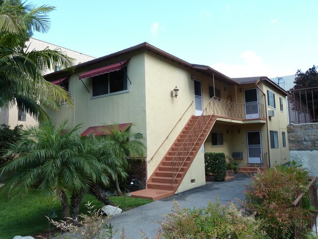 457 Oak St unit D, Glendale, CA 91204 - photo 2