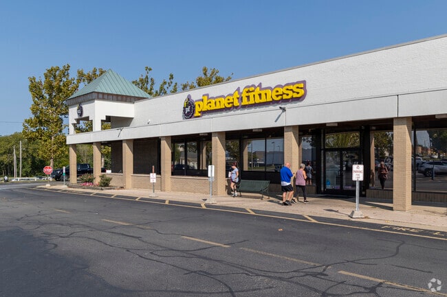 Lions Park residents can drive a short distance to the nearby Planet Fitness.