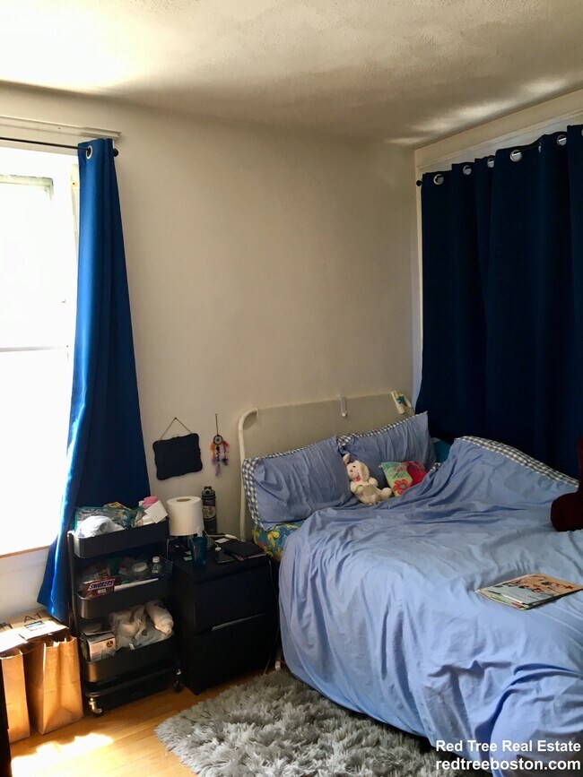 1722 Beacon St, Brookline, MA 02445 - photo 6