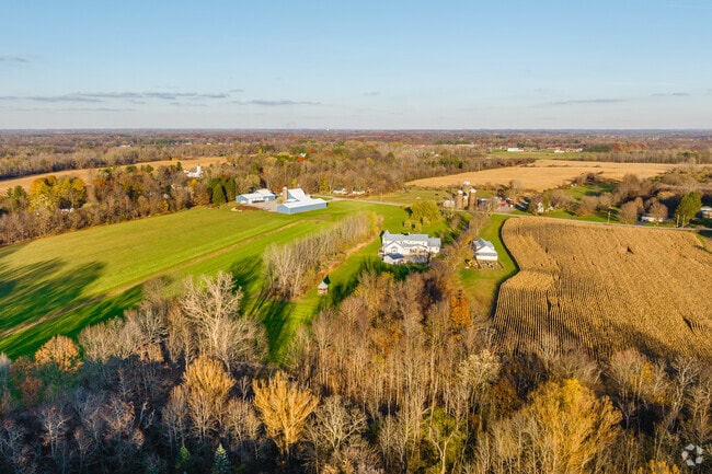 The Elma landscape features farmland and forests that surround residential pockets.