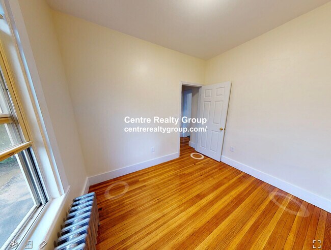 2572 Massachusetts Ave unit 1, Cambridge, MA 02140 - photo 3