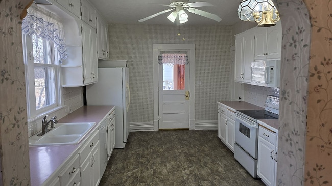 2327 N 1500 Rd, Eudora, KS 66025 - photo 4